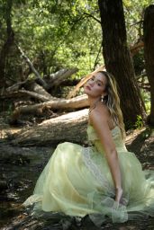 Olivia Ponton - Phosphor Magazine October 2024