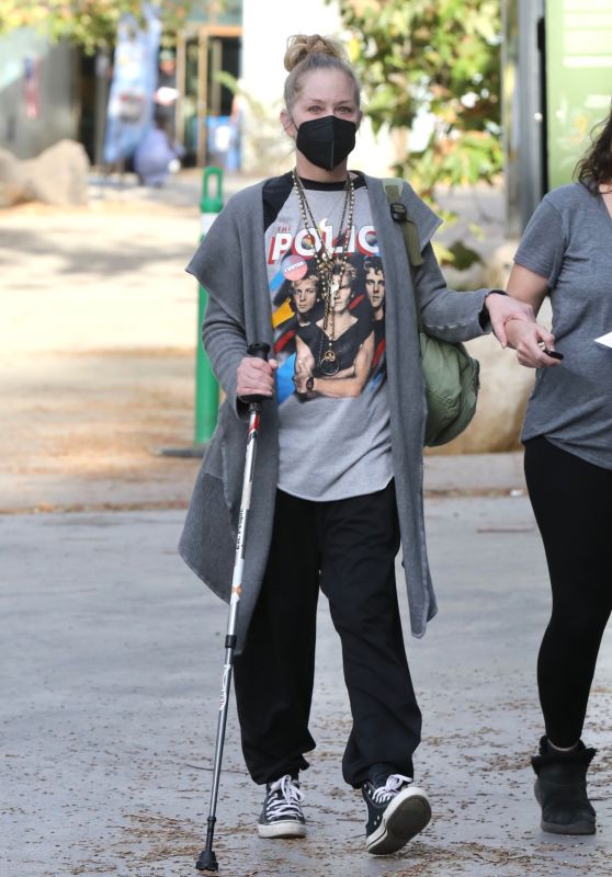 Actress Christina Applegate Exercises Her Right to Vote in Studio City [11-05-2024]