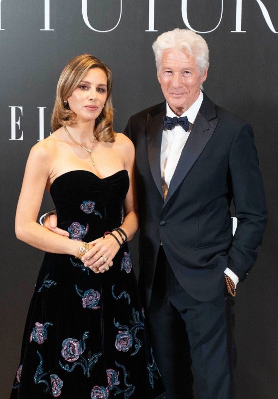 : Alejandra Silva Honored at ELLE For Future Gala Dinner