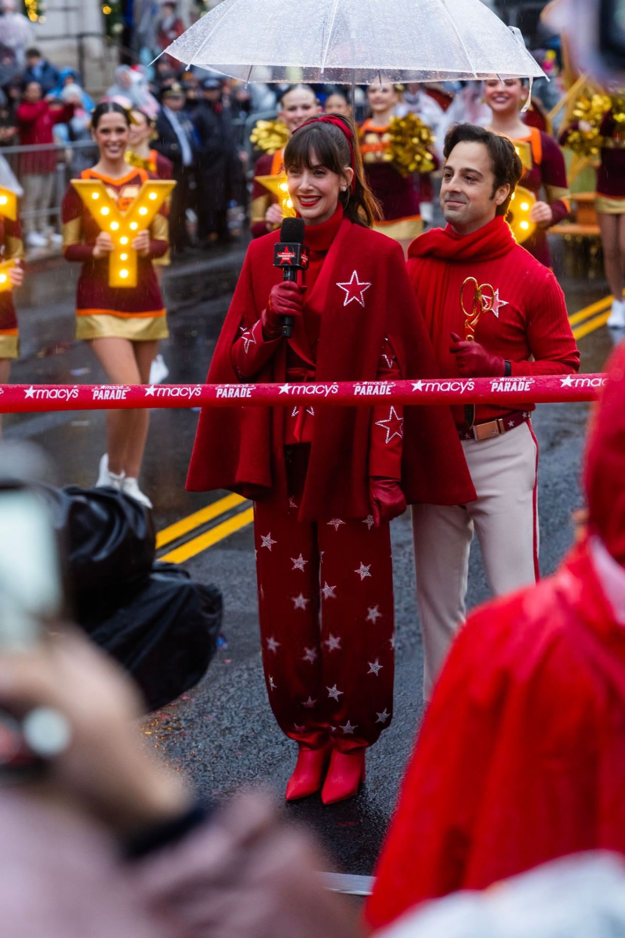 Alison Brie Shines at the 2024 Macy's Thanksgiving Day Parade • CelebMafia