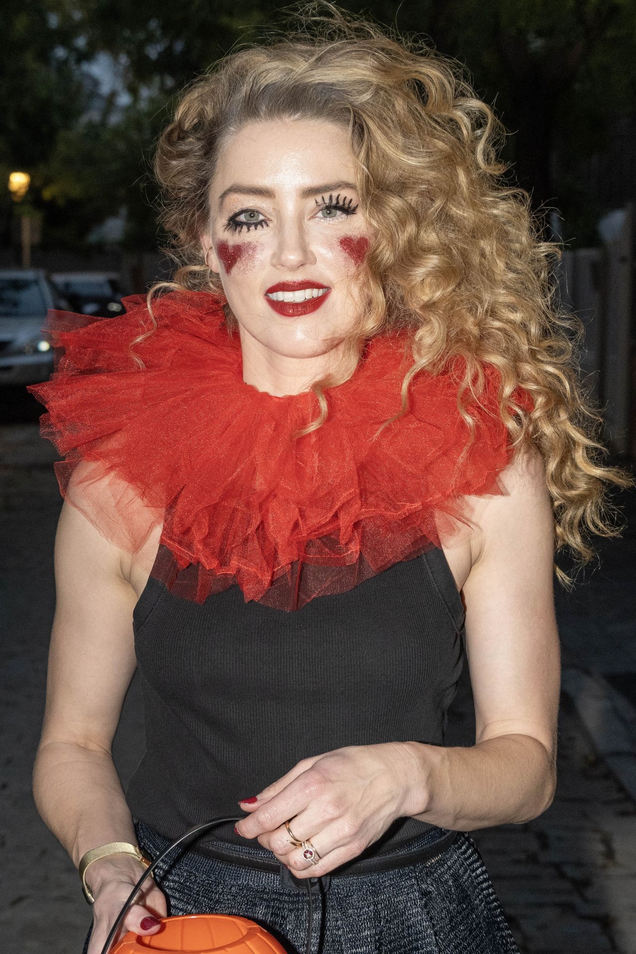 Amber Heard Clowns Around with Quirky Halloween Makeup and Fashion [10