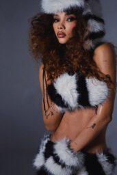 Ashley Moore Shines in November 2024 Photoshoot