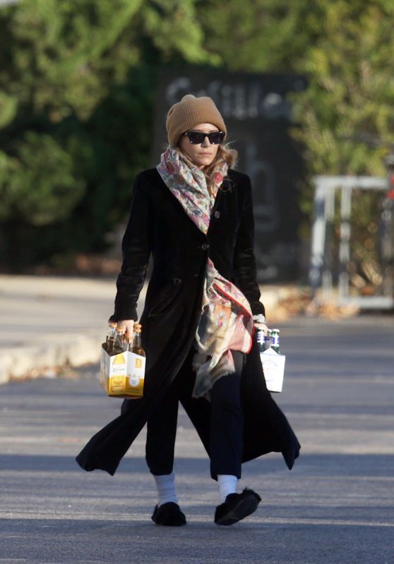 Ashley Olsen Adds Some Bubbly To Her Hamptons Shopping Trip 11-02-2024