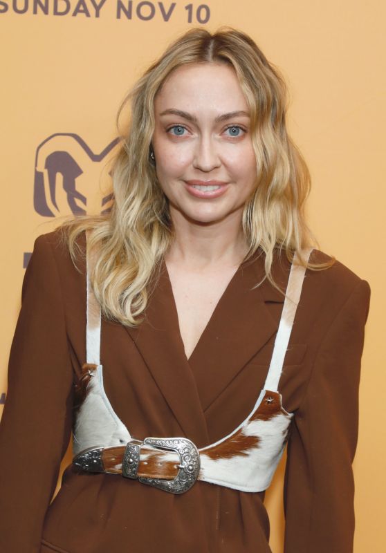 Brandi Cyrus Lights Up the Red Carpet at 