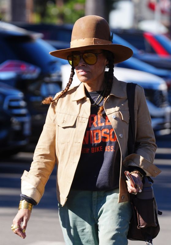 Cree Summer - Erewhon Shopping Trip [11-07-2024]