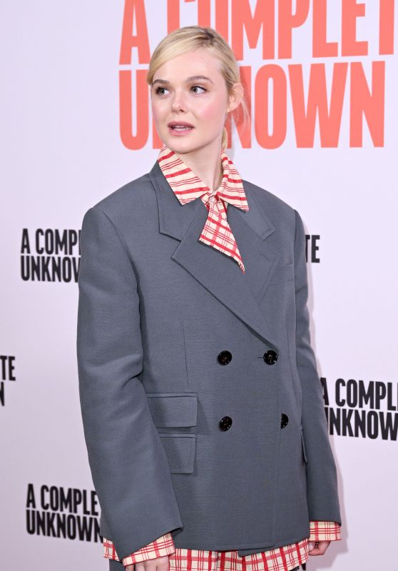 Elle Fanning at Photocall for "A Complete Unknown" [11-25-2024]