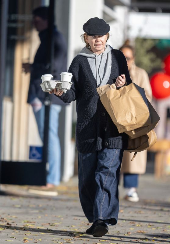 Ellen Pompeo Looks Unrecognizable Running Errands [11-12-2024]