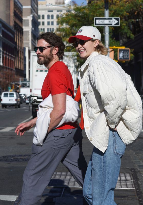 Gigi Hadid and Bradley Cooper