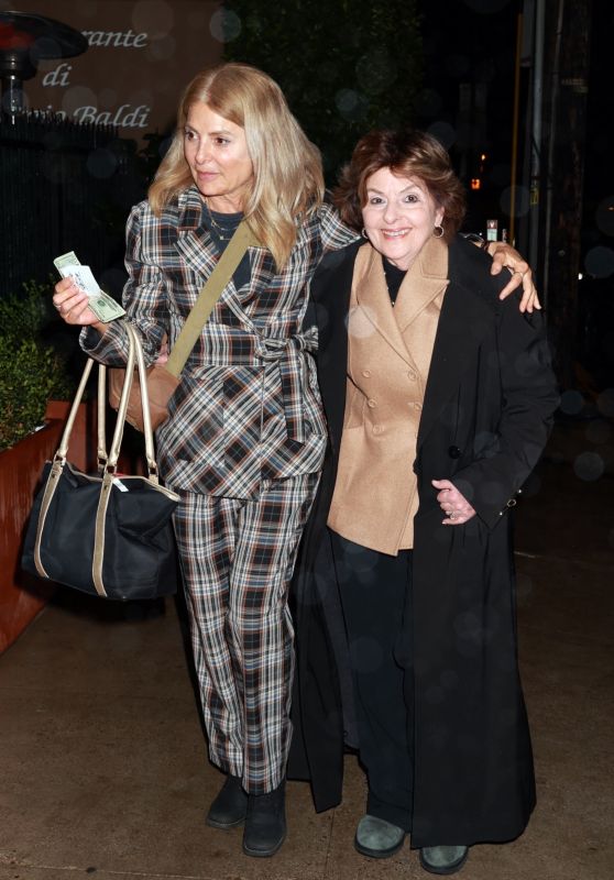 Gloria Allred Leaves After Dinner in Santa Monica [11-26-2024]