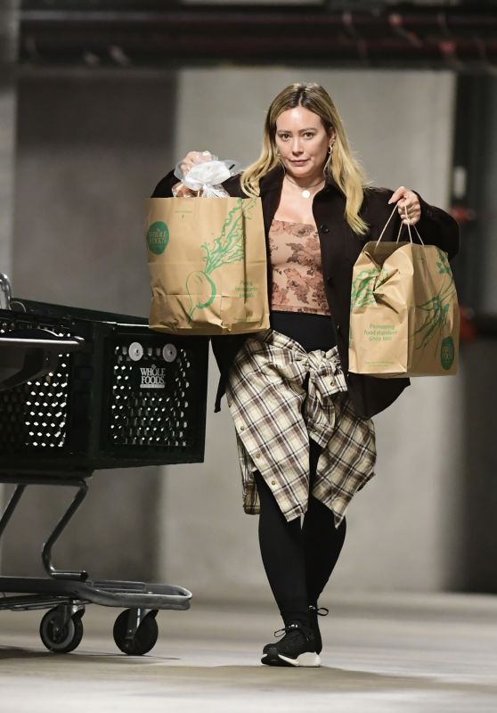 Hilary Duff Spotted Stocking Up at Whole Foods in Los Angeles 11-04-2024