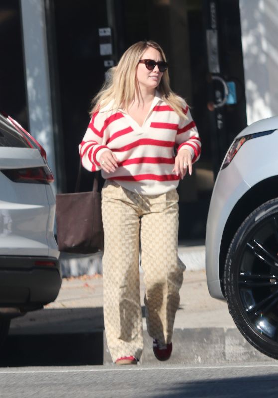 Hilary Duff Spotted with Friends and Family in Los Angeles [11-16-2024]