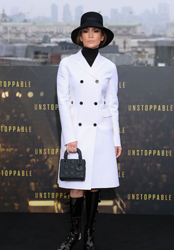 Jennifer Lopez Rocks Retro-Chic Dior at 