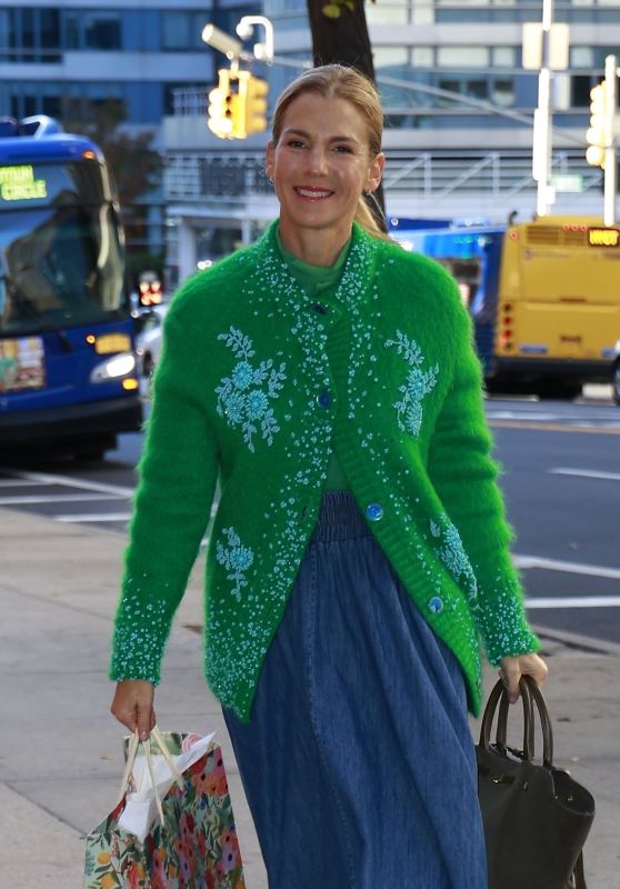 Jessica Seinfeld Spotted at CBS Studios [11-12-2024]