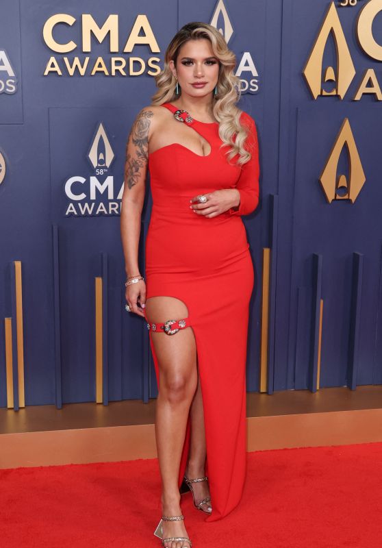 Katie Dempsey Shines at the 58th Annual CMA Awards in Nashville [11-20-2024]