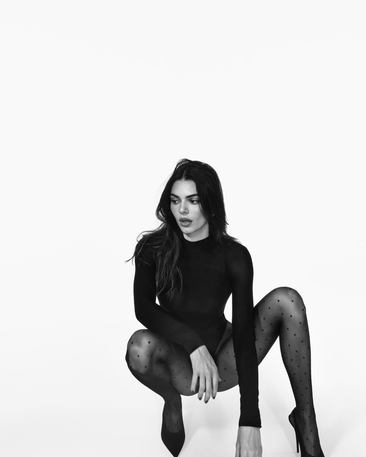 kendall-jenner-sizzles-in-october-2024-calzedonia-pH๏τoshoot-1.jpg (1280×1600)