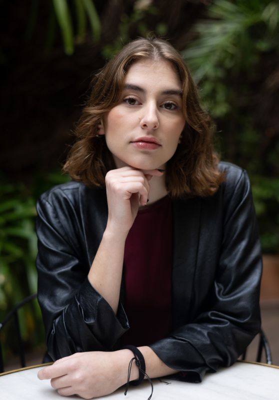 Maria Steelman at "Las Chicas de la Estacion" Portrait Session