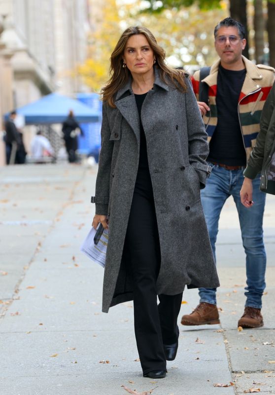 Mariska Hargitay Returns to 