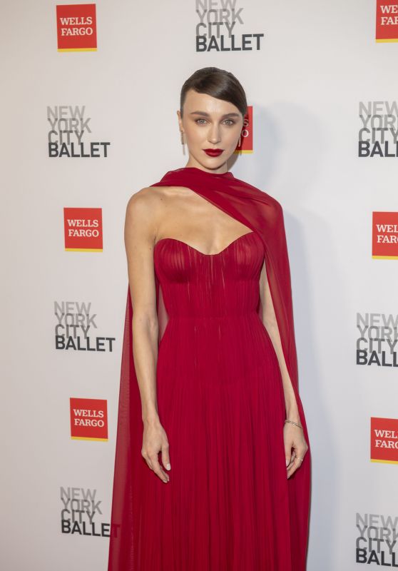 Mary Leest Dazzles NYCB Fall Fashion Gala 10-09-2024