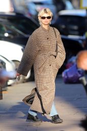 Pixie Geldof Takes a Leisurely Stroll in North London [11-26-2024]