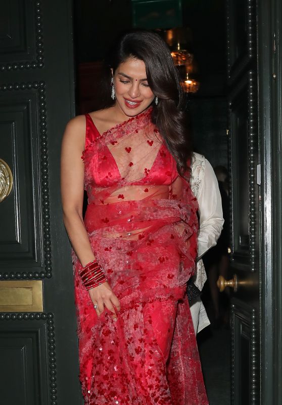 Priyanka Chopra Celebrates Diwali’s Arrival in London (10-30-2024) 