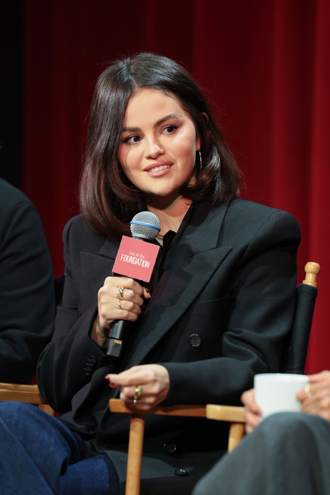 selena-gomez-at-sag-aftra-foundation-conversations-2024-7.jpg (1280×1920)