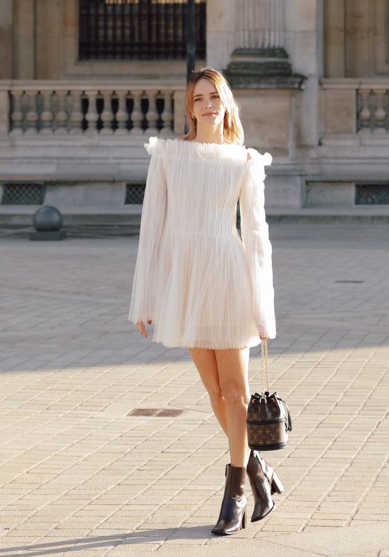 Stacy Martin at the Louis Vuitton SS25 Show [10-01-2024]