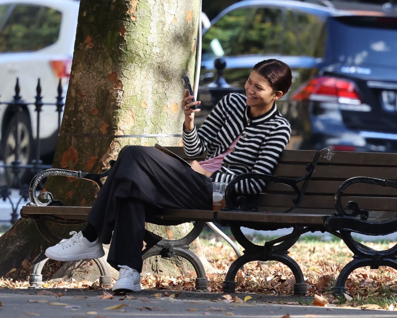 zendaya-masters-quiet-luxury-in-striped-cardigan-during-boston-park-date-0.jpg (1280×1024)