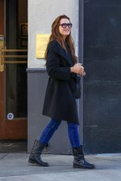 Brooke Shields Smiles While Christmas Shopping in Beverly Hills - 12.10.2024