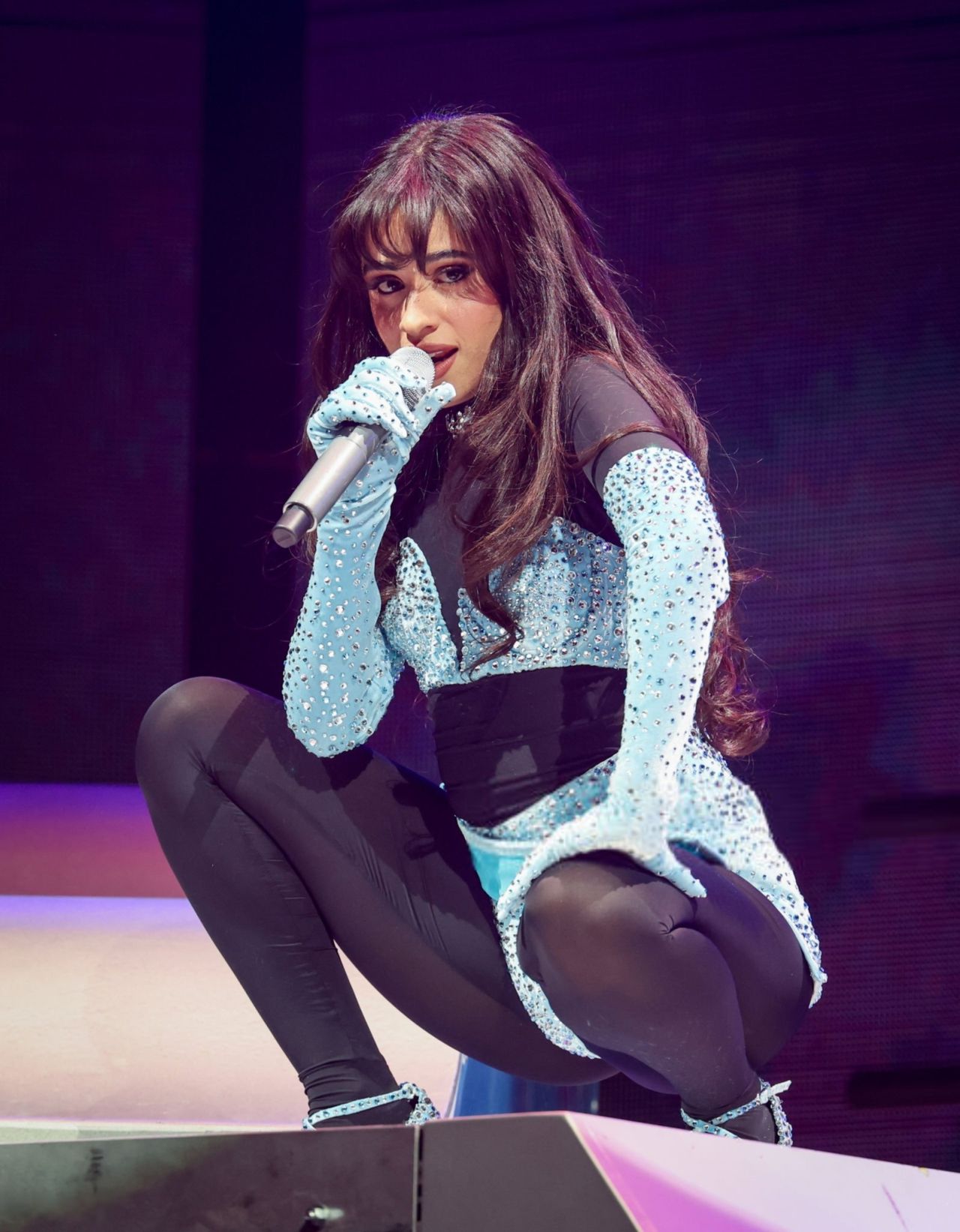 camila-cabello-dazzles-in-ethereal-georges-hobeika-teal-dream-at-miami-jingle-ball-1.jpg (1280×1643)