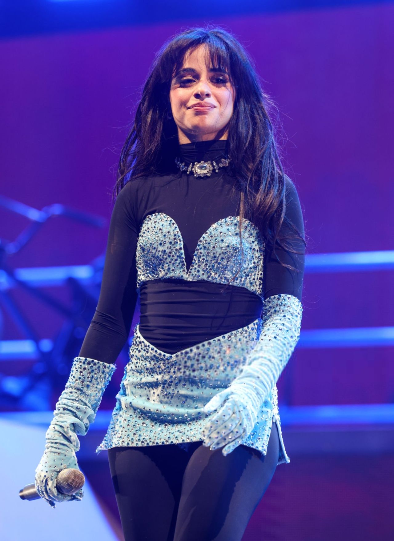 camila-cabello-dazzles-in-ethereal-georges-hobeika-teal-dream-at-miami-jingle-ball-2.jpg (1280×1758)