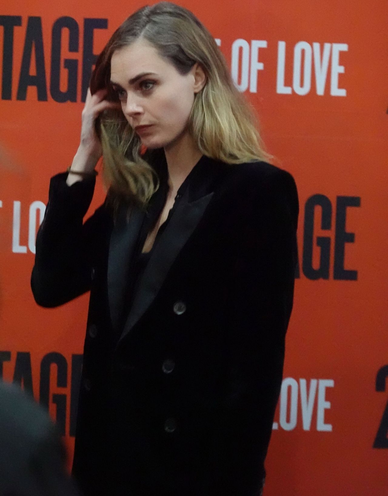 cara-delevingne-at-cult-of-love-broadway-opening-1.jpg (1280×1633)