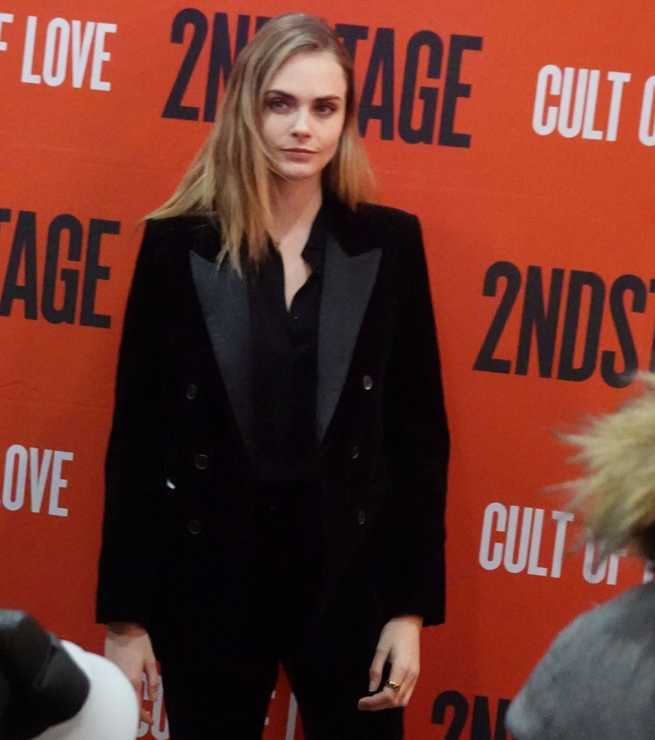 cara-delevingne-at-cult-of-love-broadway-opening-6.jpg (1280×1447)