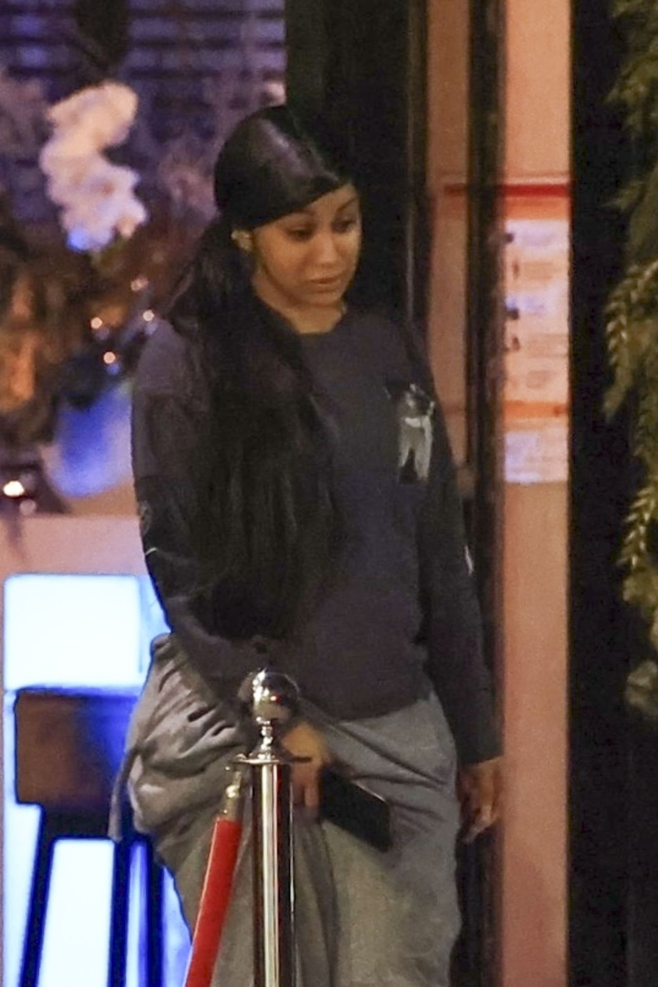 cardi-b-steps-out-from-crustacean-restaurant-12.07.2024-3.jpg (1280×1920)