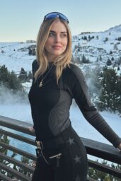 Chiara Ferragni s Luxe Christmas Ski Style 12-25-2024