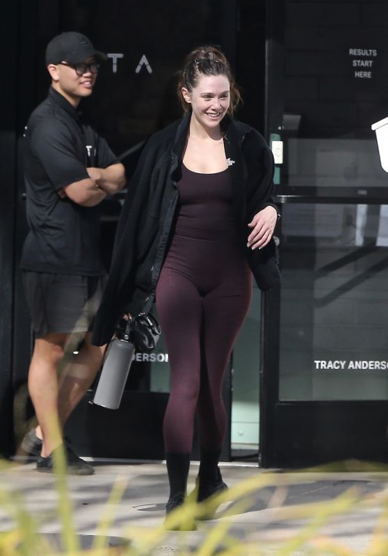 Elizabeth Olsen Spotted Leaving Gym in Sporty Maroon Outfit – 12.19.2024