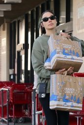 Gal Gadot at Trader Joe