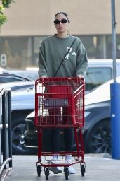 Gal Gadot at Trader Joe