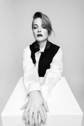 Izzy Meikle-Small Shines in Flaunt Magazine: A Rising Star