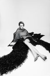 Izzy Meikle-Small Shines in Flaunt Magazine: A Rising Star