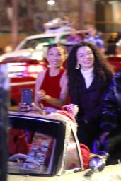 Jeannie Mai Steps Out with Friends at the Hollywood Christmas Parade - Los Angeles [12-01-2024]