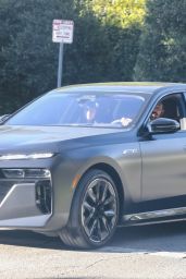 Jennifer Garner Delivers Bagels to Ben Affleck’s Home - 12.07.2024