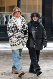 Jennifer Lopez s Aspen Adventure: A Fashionable Family Affair 12-26-2024