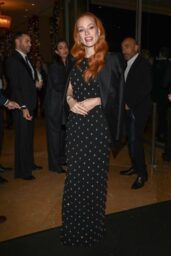 Jessica Chastain Greets Fans at the 38th American Cinematheque Awards - 12 06 2024