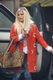 Jessica Simpson s Style Statement: No Ring All Glam