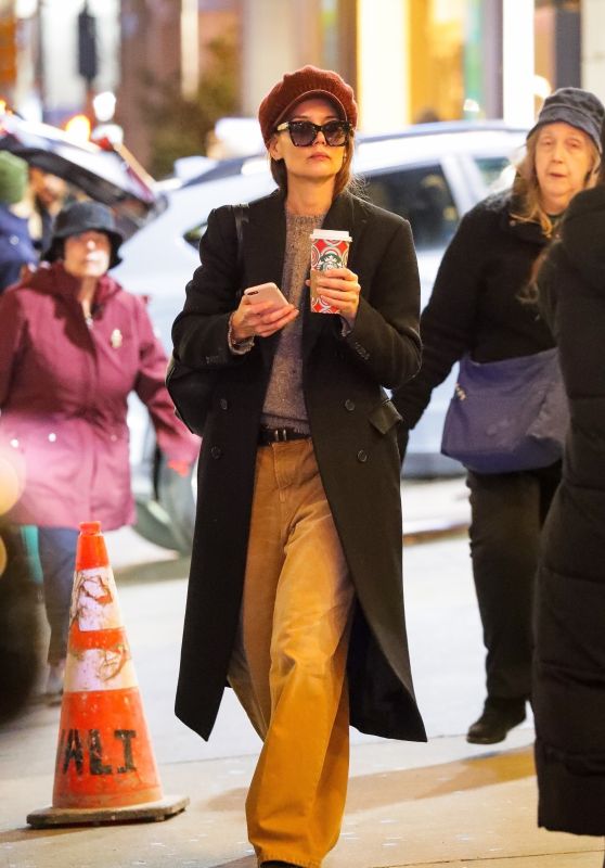 Katie Holmes Exudes Effortless Style in Newsboy Cap During NYC Coffee Run – 12.20.2024