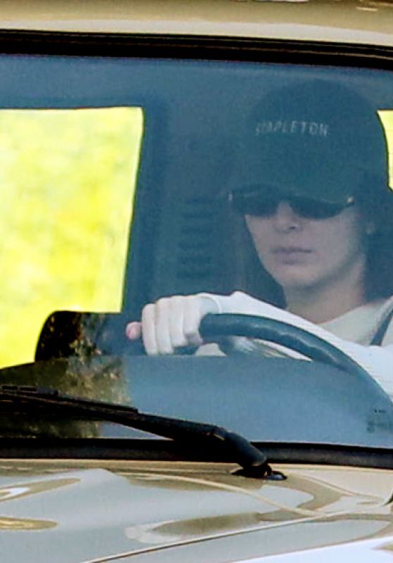 Kendall Jenner Cruises Calabasas in Restored 1990 Toyota Land Cruiser FJ62 12.16.2024