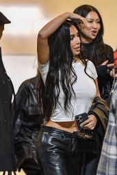 Kim Kardashian Shines at Billie Eilish Concert Despite Broken Foot 12.16.2024
