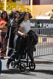 Kim Kardashian Shines at Billie Eilish Concert Despite Broken Foot 12.16.2024