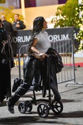 Kim Kardashian Shines at Billie Eilish Concert Despite Broken Foot 12.16.2024