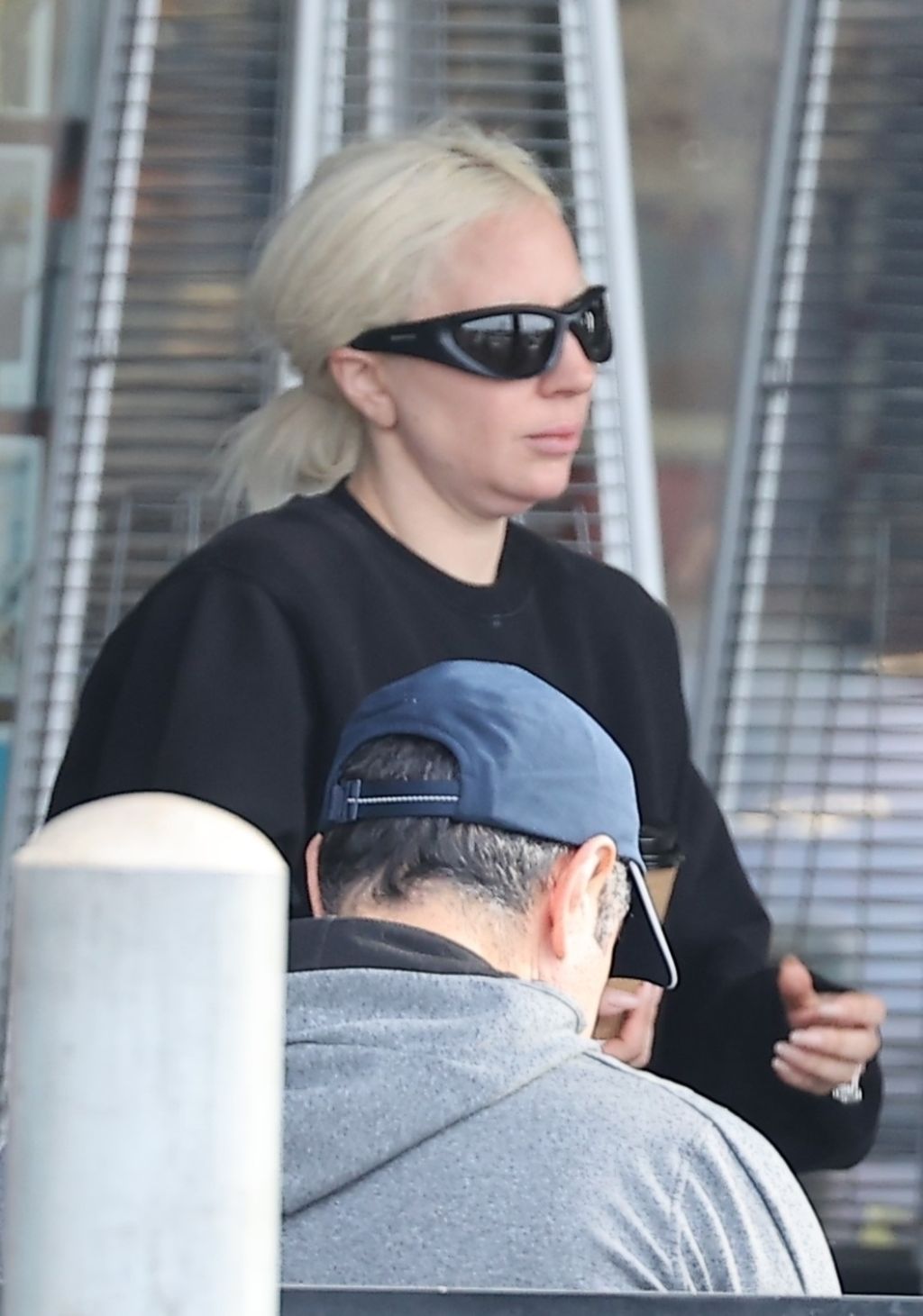 lady-gaga-flaunts-mᴀssive-ring-during-coffee-run-in-malibu-12.11.2024-1.jpg (1024×1461)